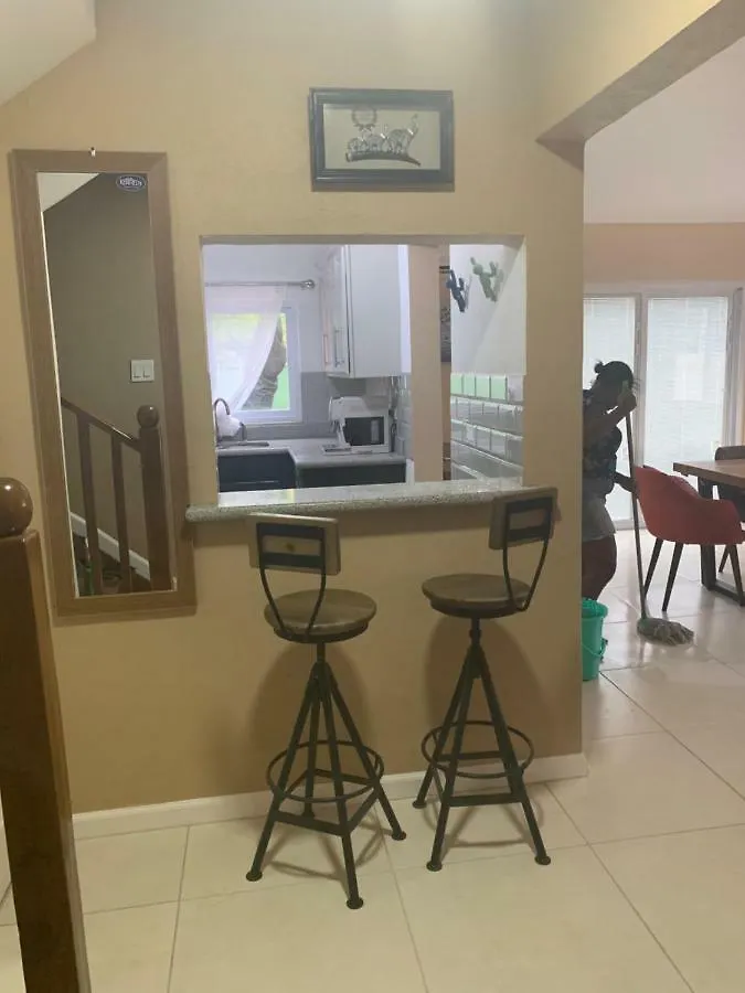 Palm Breeze House & Cottage Montego Bay Konukevi