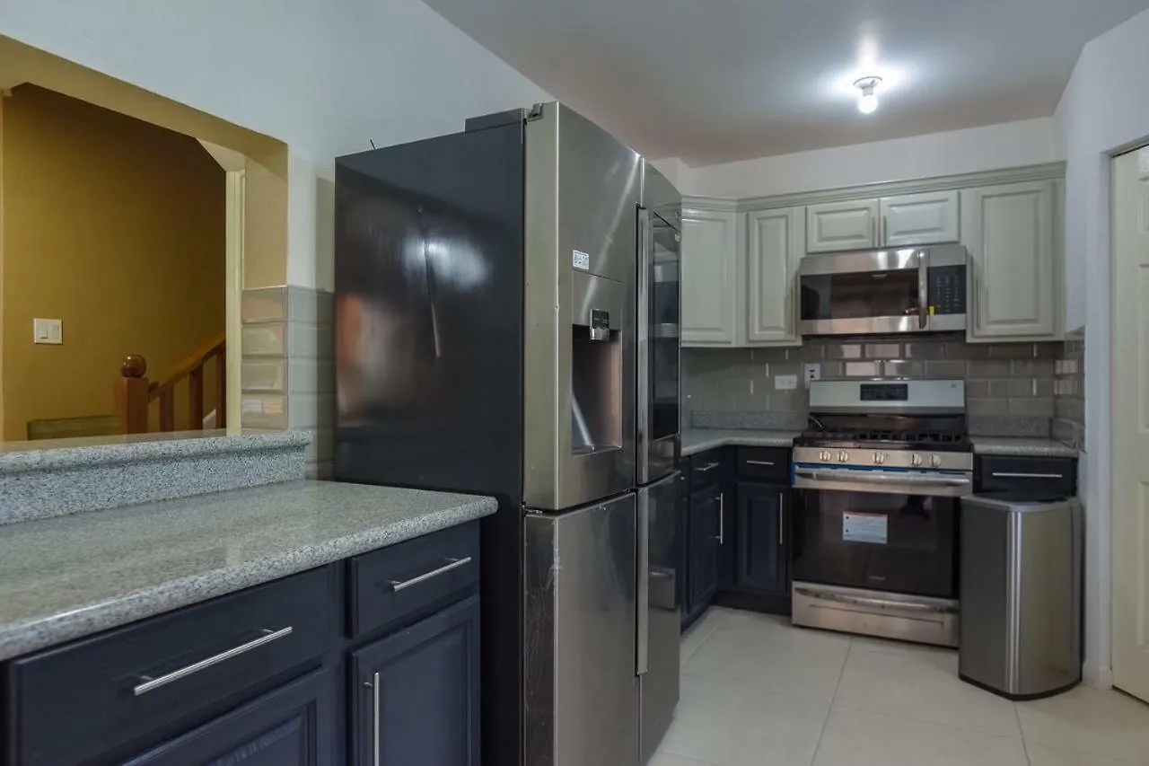 Palm Breeze House & Cottage Montego Bay Konukevi